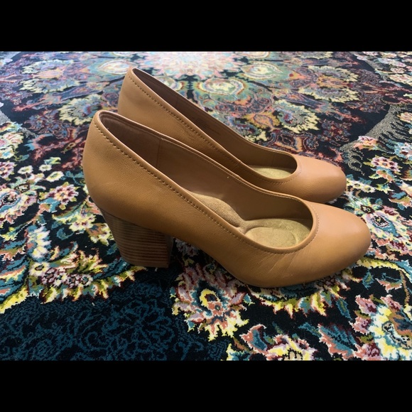 Söfft Pumps - Picture 3 of 7